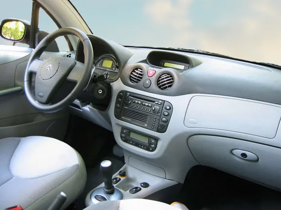 Intérieur des C3 Pluriel